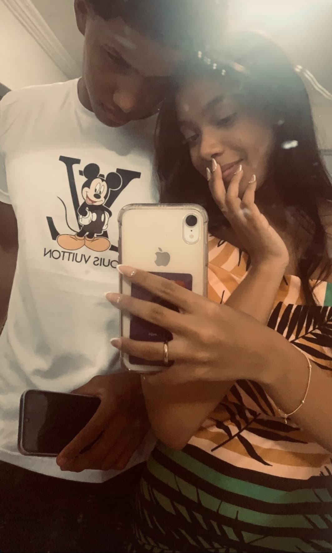 O dia em que eu não sabia se te beijava ou se desmaiava de nervoso. Por sorte, a mira estava boa e ninguém saiu com o nariz quebrado🥴🥴🥴