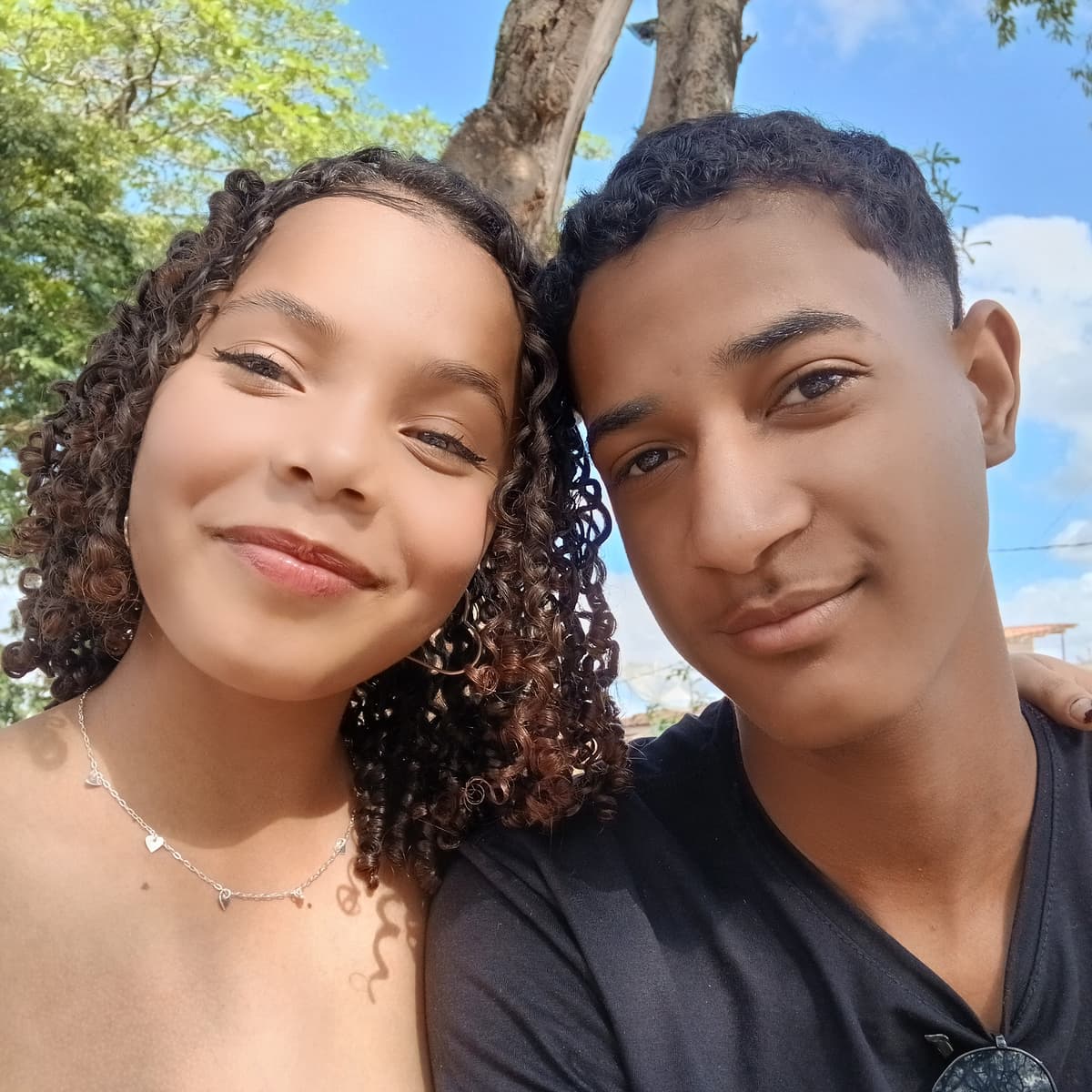 O dia que viajamos juntos primeira vez na fanfarra ksks 😍