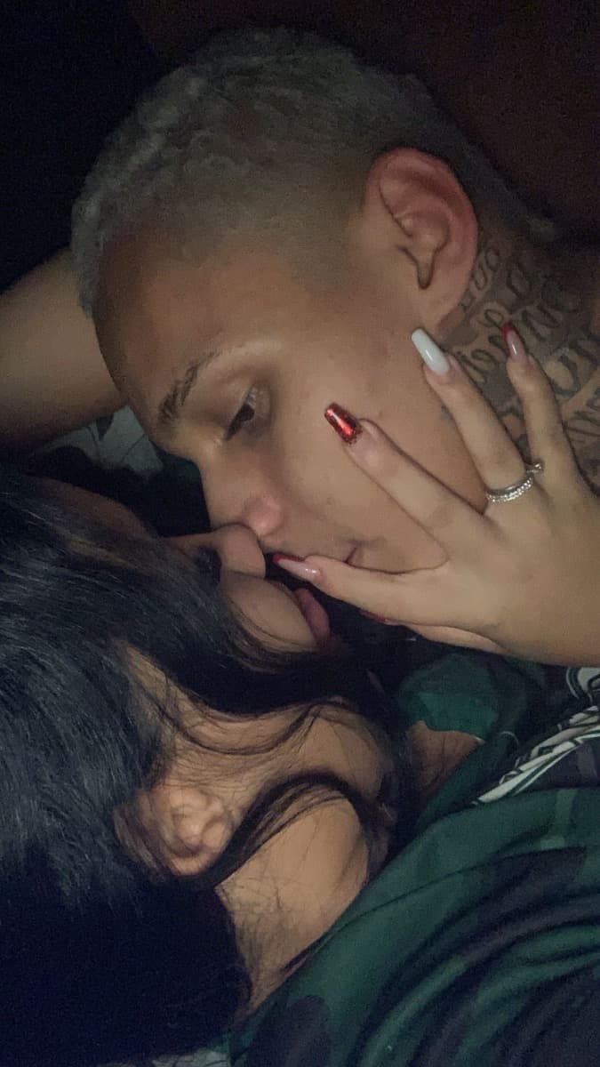 Ah música que coloquei foi pq vc me assumiu com ela