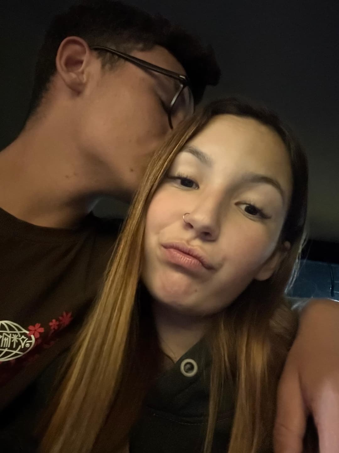 Nosso primeiro beijo, foi magico.. Eu tava mto nervoso na hora, mas eu gostei mto! E se eu pudesse eu voltaria no tempo e faria tudo dnovo, sem mudar nada!