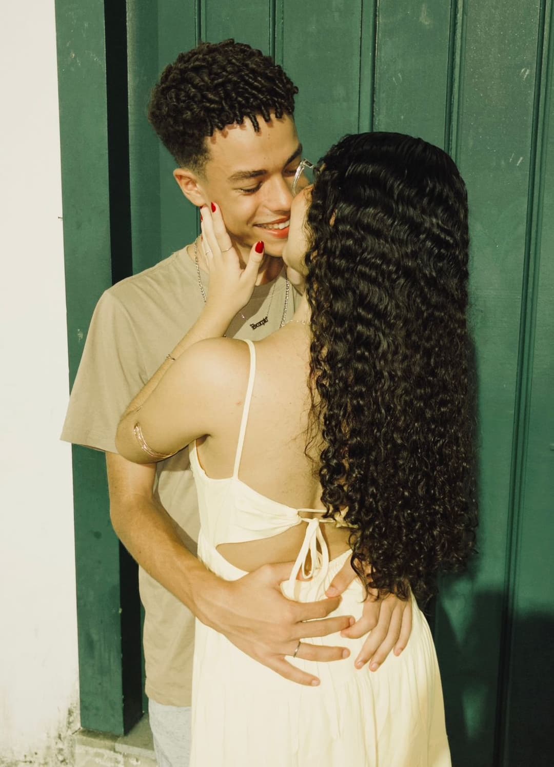 Eu te amo muito mais que ontem, e com certeza menos que amanhã