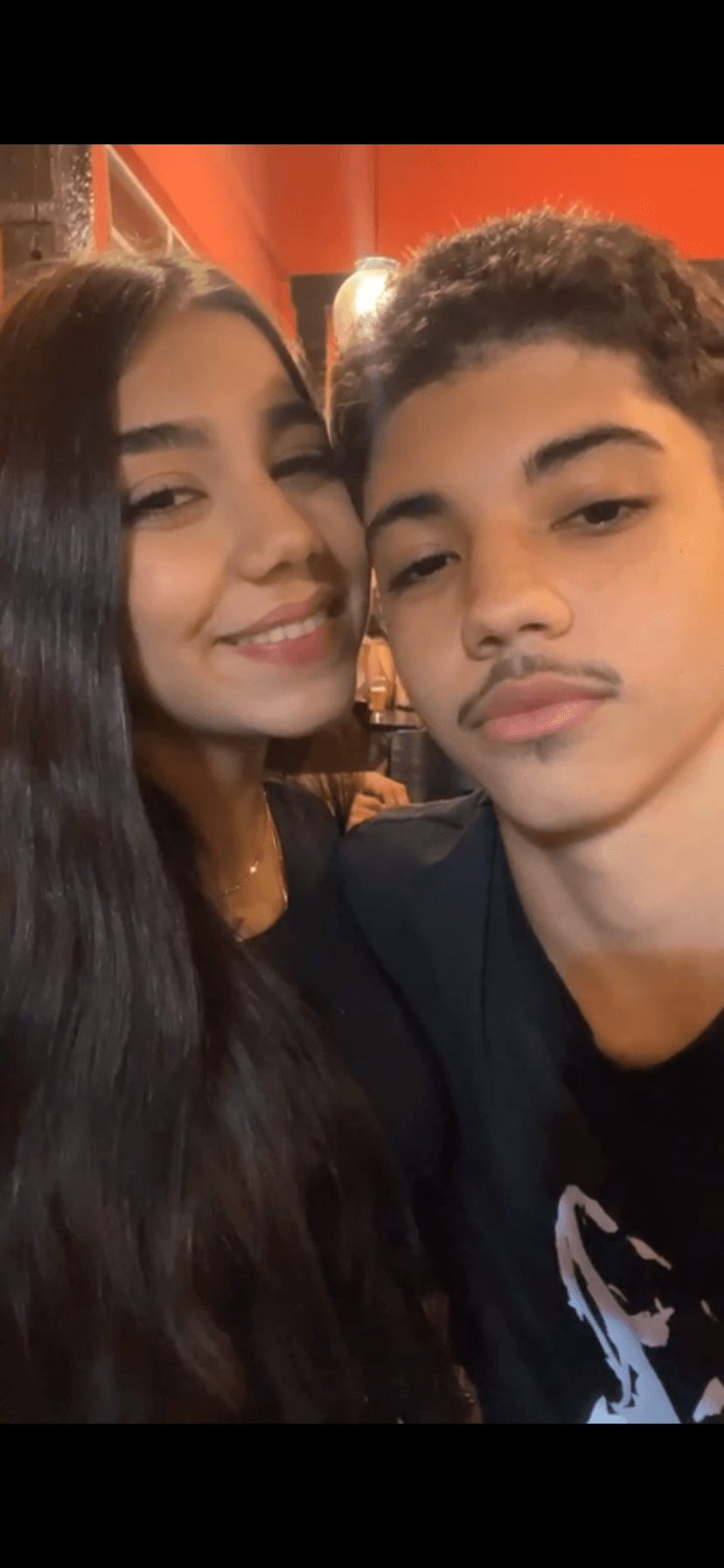 Comendo sushi juntos